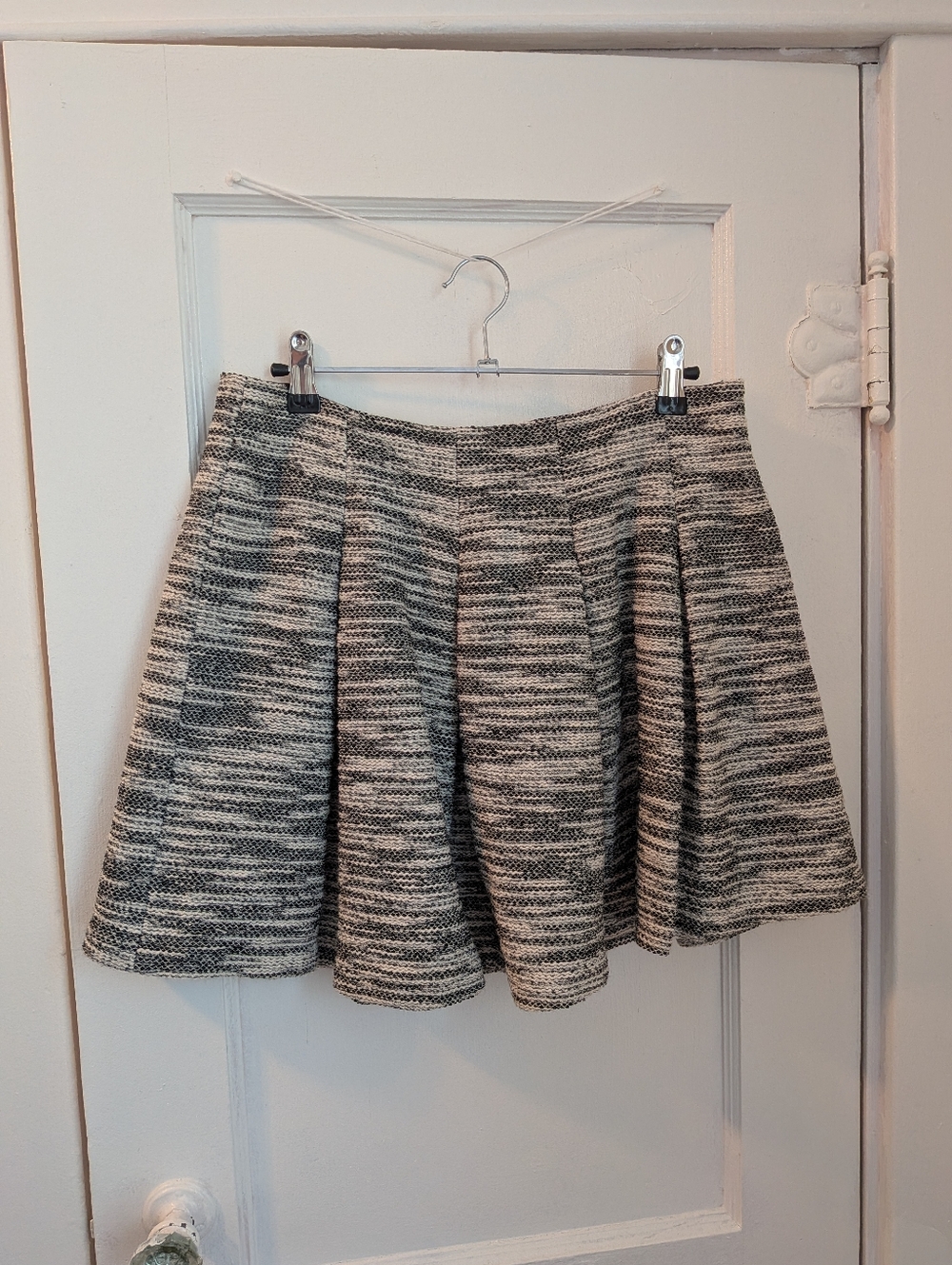 Alice + Olivia Davis Pleat Flared Mini Skirt - ~Size 10
